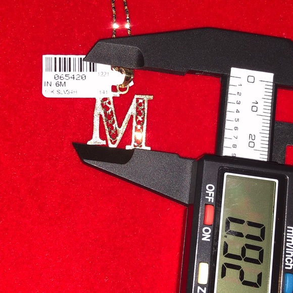 10k solid gold diamond cut M initial pendant, Real gold NOT plated, best gift - Picture 3 of 4